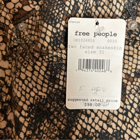 We The Free Faux Snakeskin Print Raw Hem Ankle High Rise Jeggings Sz.31 NWT - Picture 11 of 16